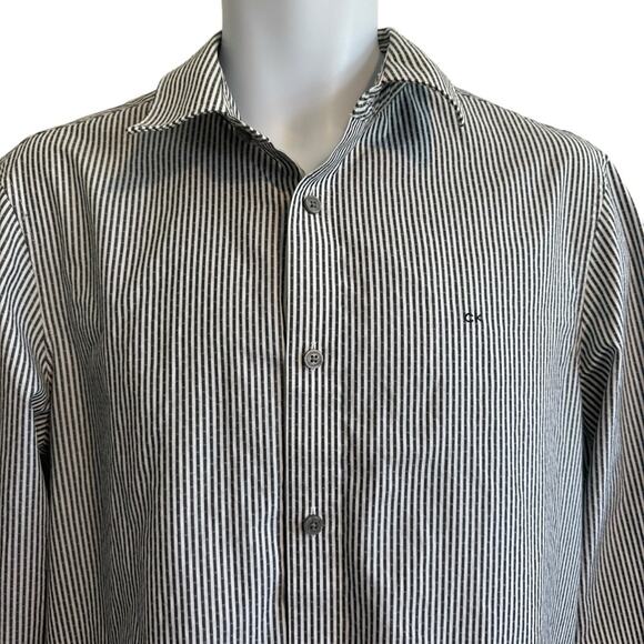 Calvin Klein Striped Button Up Shirt Size Medium Gray White - Picture 2 of 6